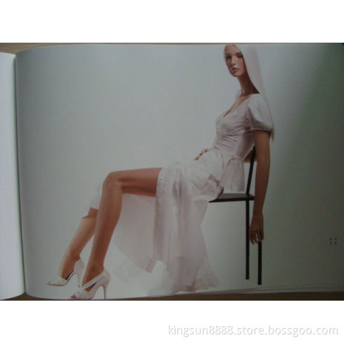 female sitting mannequin